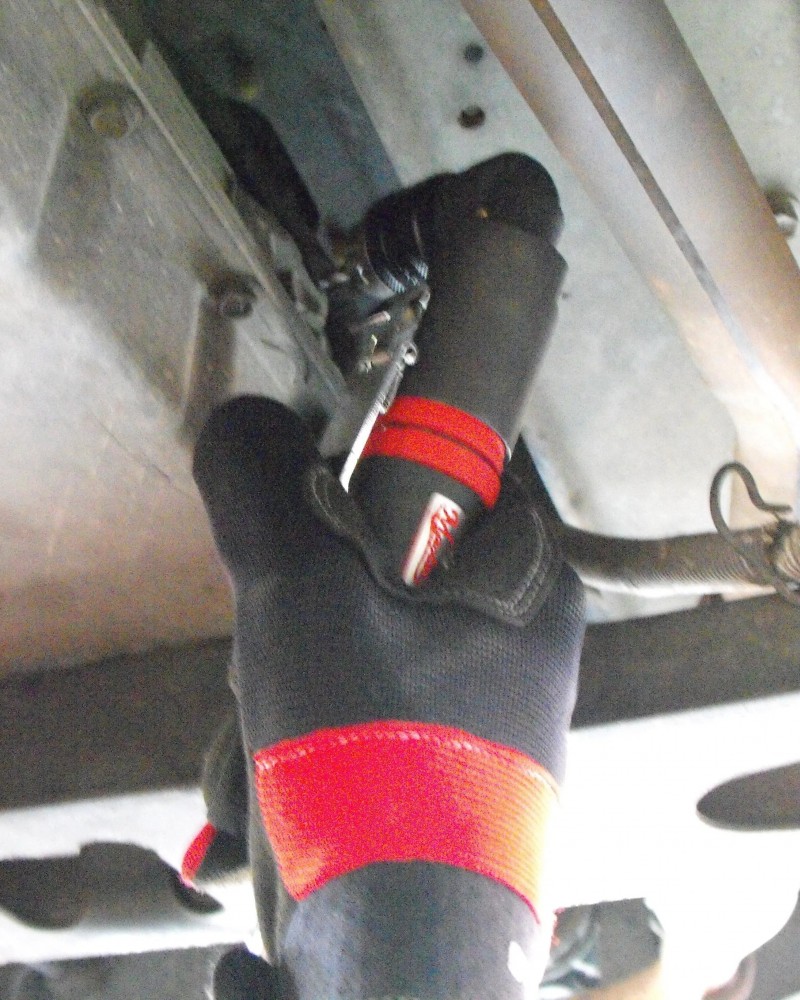 Low Speed 3/8" Right Angle Air Drill with High Torque - Non Reversible - Keyed Jacobs Chuck - 1250 rpm