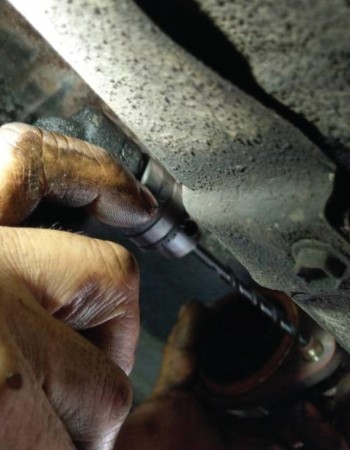 Low Speed 3/8" Right Angle Air Drill with High Torque - Non Reversible - Keyed Jacobs Chuck - 1250 rpm